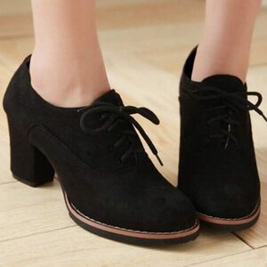 Beautiful elegant oxford style chunky heels